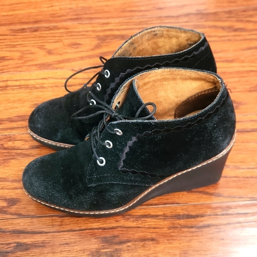 Naturalizer Black Suede Kaitlyn Ankle Wedge Boots - Picture 4 of 8